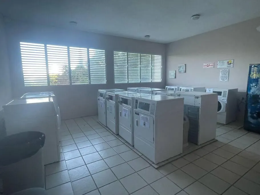 Ocean View 2 Bed 1 Bath 2 Parkings & Pool @ Dos Marinas Fajardo Apartment