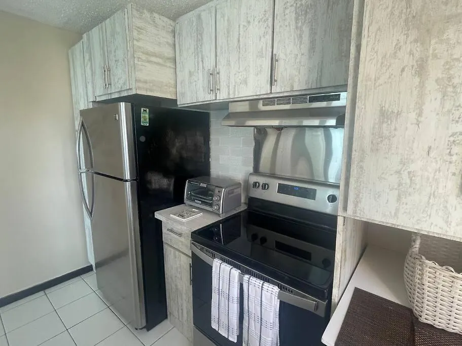 Ocean View 2 Bed 1 Bath 2 Parkings & Pool @ Dos Marinas Fajardo Apartment 0*,  Puerto Rico